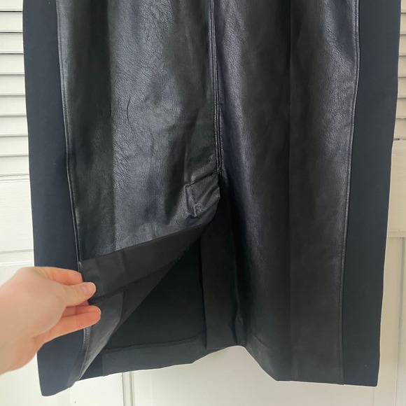 NWT Spanx Faux Leather Ponte Combo Fitted Sheath Dress Black Sz M - Picture 6 of 12